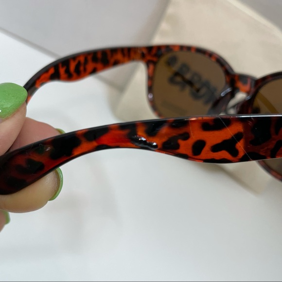 TORTOISE FRAME SUNGLASSES - Picture 6 of 7